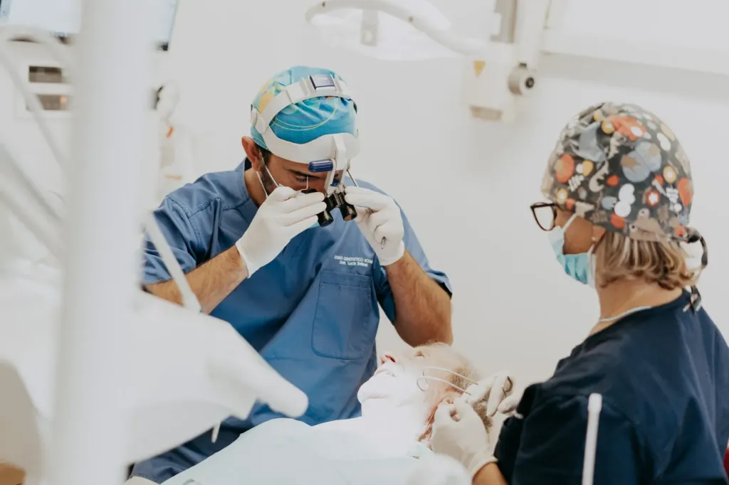Intervento di chirurgia orale allo Studio Dentistico Solimei di Genova